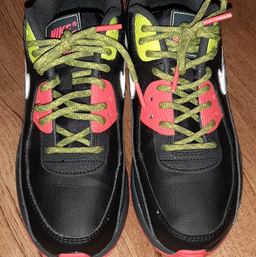Nike airmax big kids youth 5.5